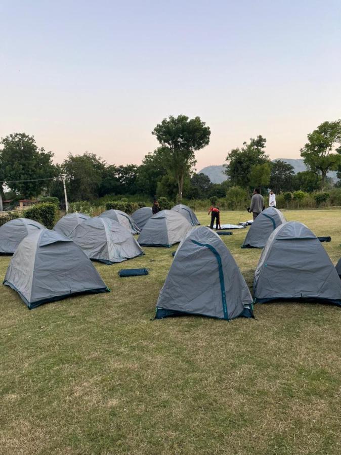 The Offbeat Lounge Hotel Udaipur Exterior photo